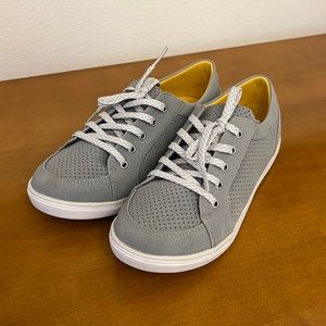 NEW! Livie & Luca boys casual shoes grey size 3